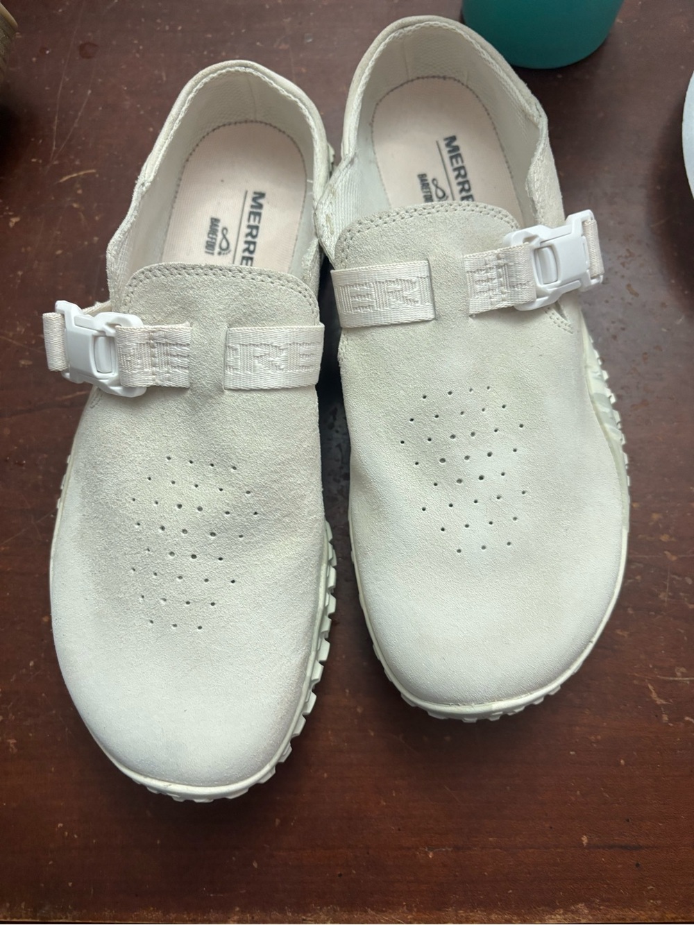 Merrell woman quantum grip white hiking climbing trails slip on croc mules 10